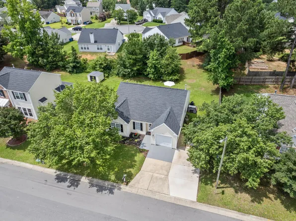 611 Quartz Dr, Durham, NC 27703
