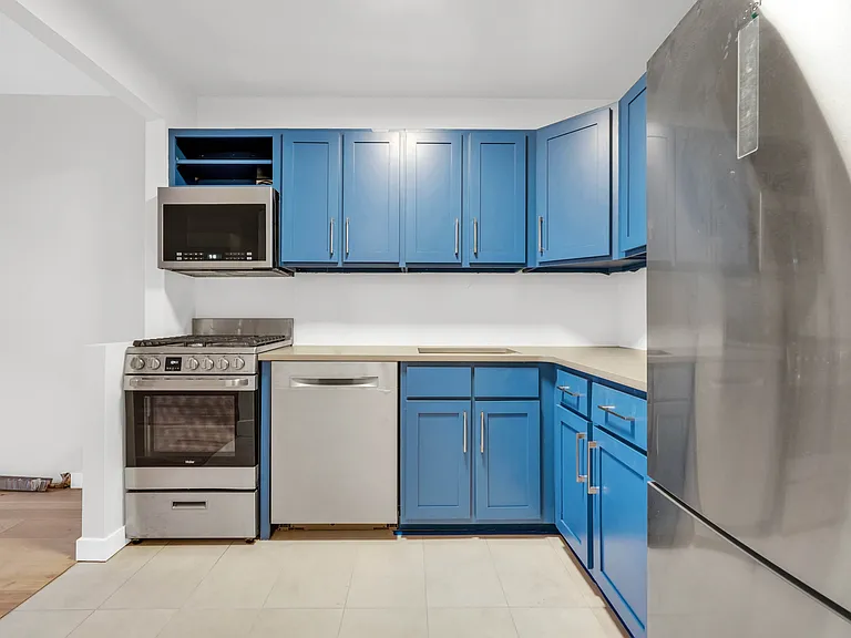673 Bergen St #1 — Photo 12