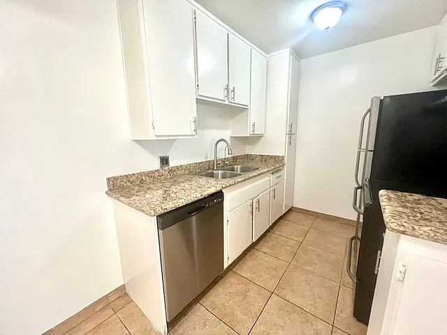 433 Pioneer Drive — Photo 10