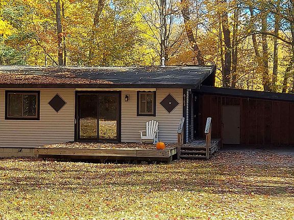 4th image of 6183 River Ridge Dr