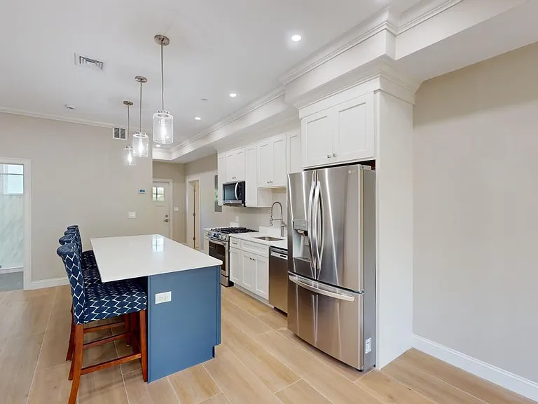 105 Hooker St #2 — Photo 6