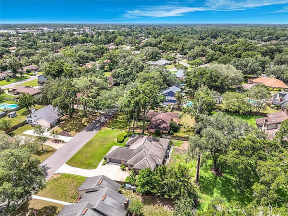 3rd image of 290 GLENEAGLES DRIVE