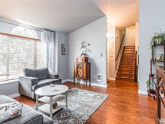 2nd image of 25612 69th Ave E