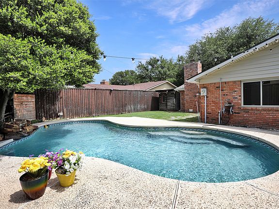2nd image of 1113 Mossvine Dr