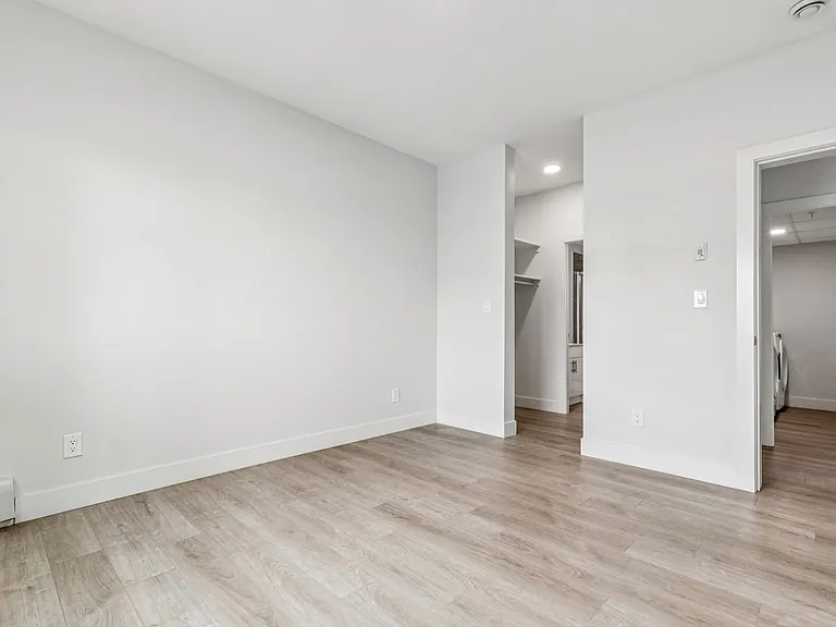 823 Daniels Way SW — Photo 37