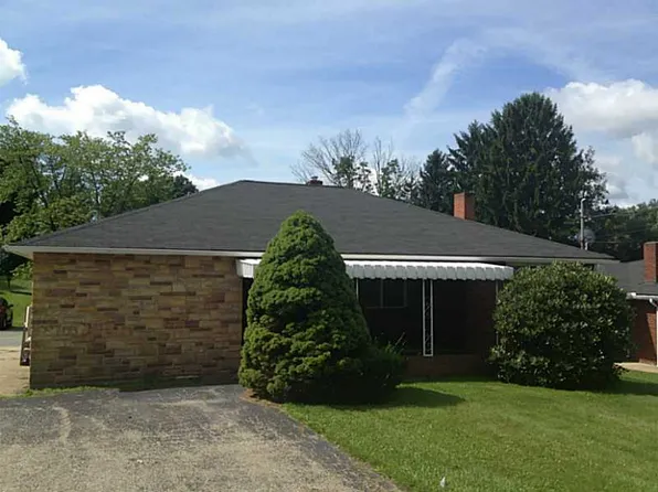 1760 Philadelphia St, Indiana, PA 15701