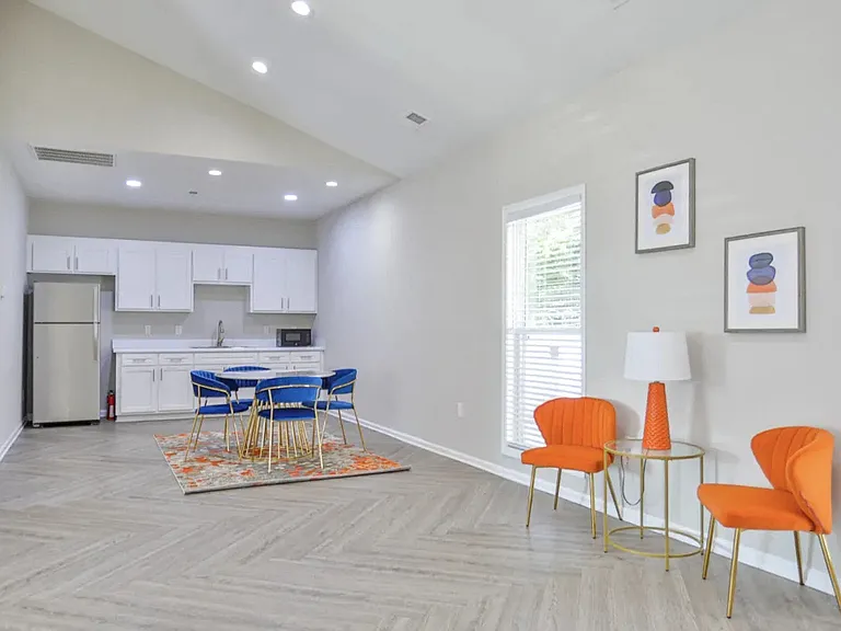 Ashbrook Village — Photo 3