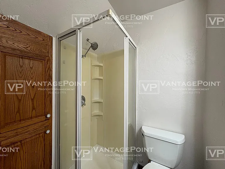 1079 Shawano Ave — Photo 16