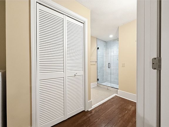 5th image of 484 1st St #300