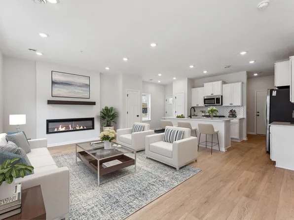 4765 Junegrass Ln, Excelsior, MN 55331