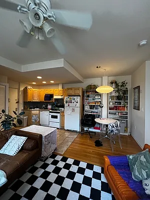 Rented by R New York | media 4