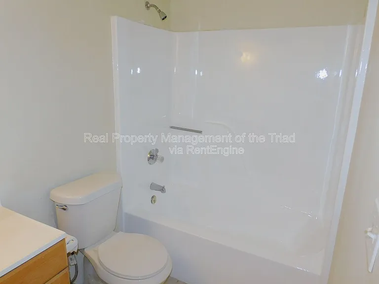 515 Mystic Dr #A — Photo 15