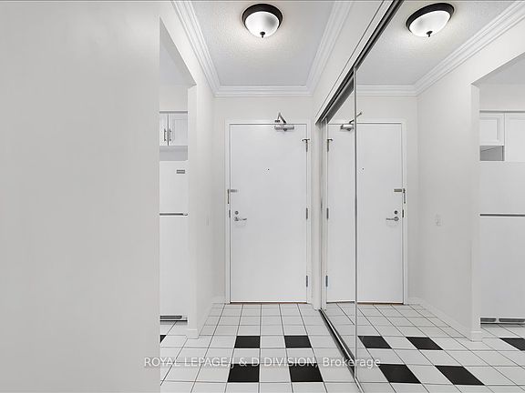 5th image of 21 Overlea Blvd #1306