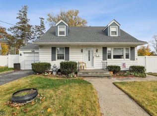 19 Plymouth Ct, Bloomfield, NJ 07003