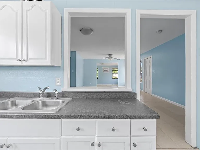 3711 W Leila Ave — Photo 14