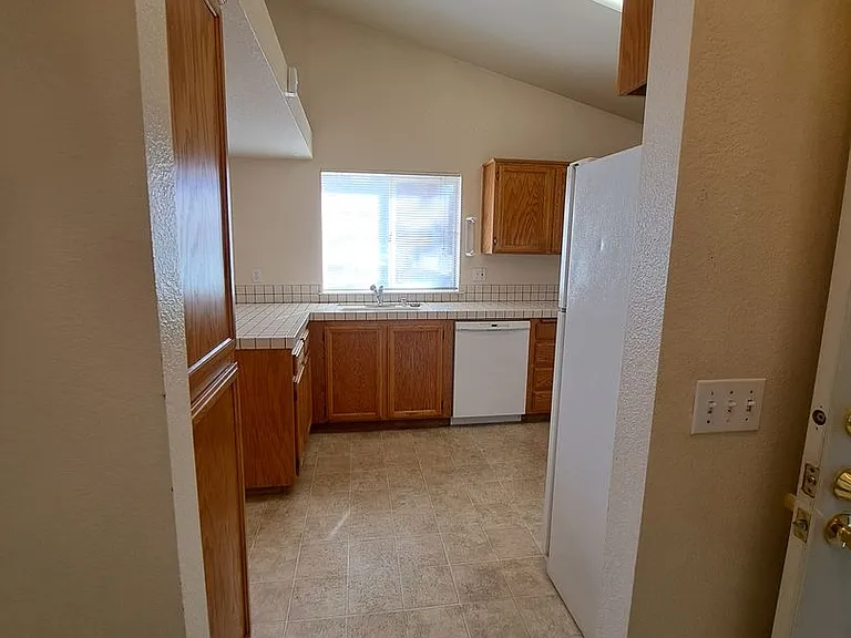 801 Capistrano Dr — Photo 7