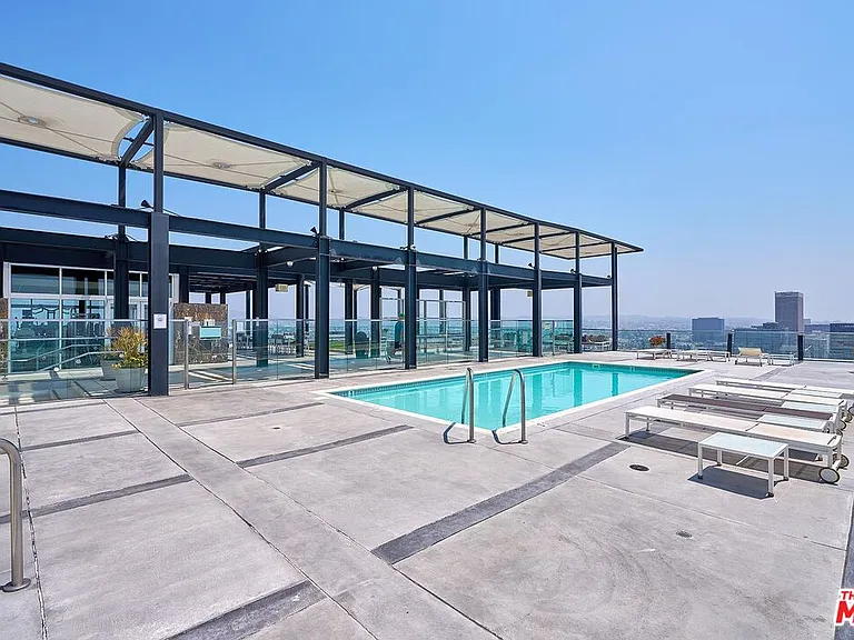 3810 Wilshire Blvd #408 — Photo 42