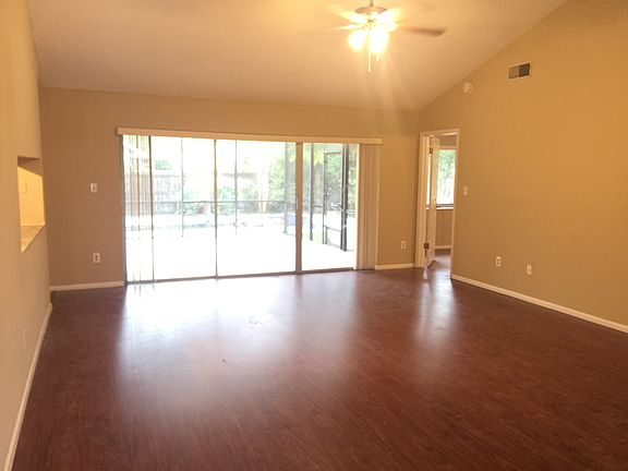 3rd image of 350 Sawgrass Pl