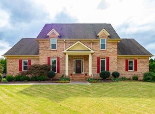 11 Westchester Dr, Cartersville, GA 30120