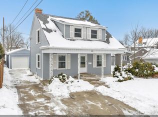 2410 Liberty Pl, Manitowoc, WI 54220