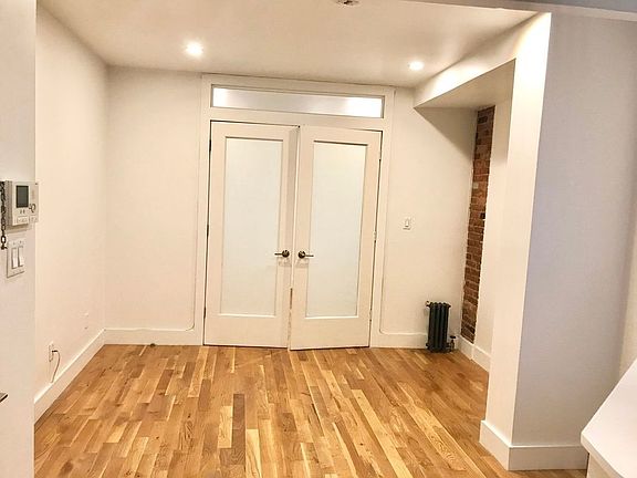 3rd image of 211 Madison St #5B