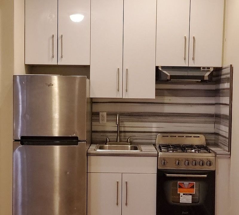 2nd image of 427 W 51st St APT 3D