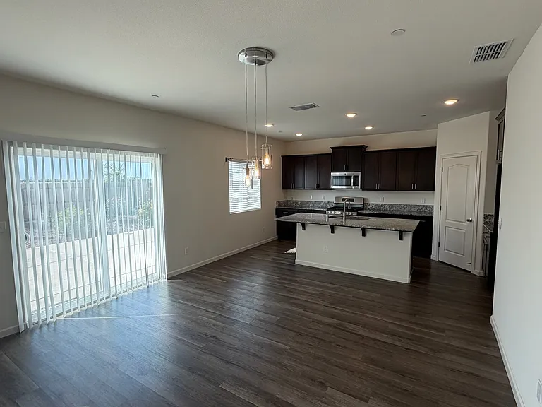 4265 Freemark Ave — Photo 6