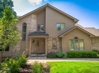 4957 Bloomfield Rdg #1, Bloomfield Hills, MI 48302