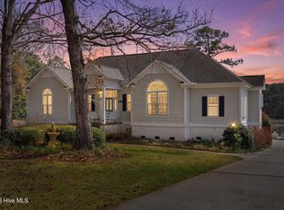 606 Ravenswood Road, Hampstead, NC 28443