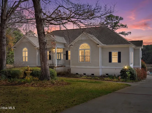 606 Ravenswood Road, Hampstead, NC 28443