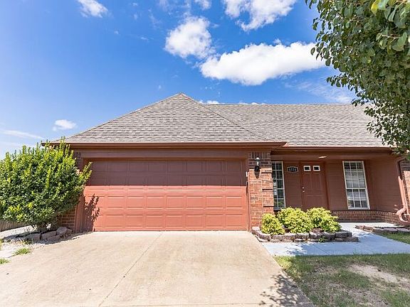 2nd image of 4314 Ravenwood Park W