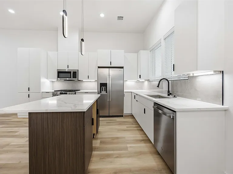 6627 Katarani Dr — Photo 13