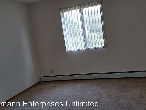 5th image of 1709 Jefferson St APT 05