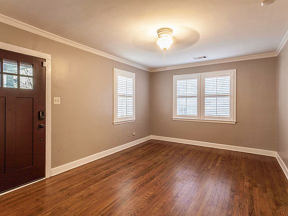 3rd image of 525 Eastbourne Pl