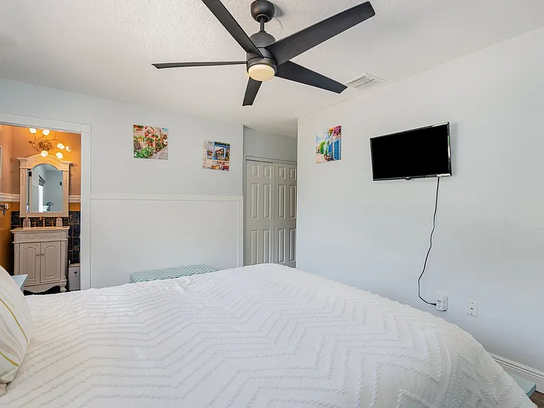 305 Sharon Dr — Photo 14