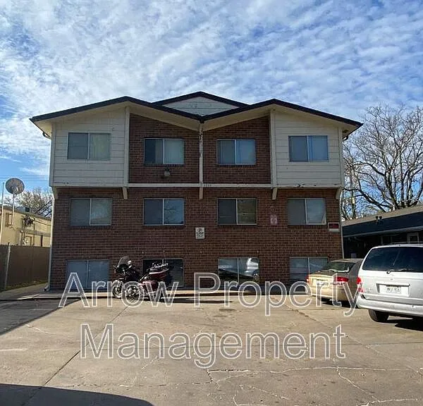 1215 E St #9 — Photo 7