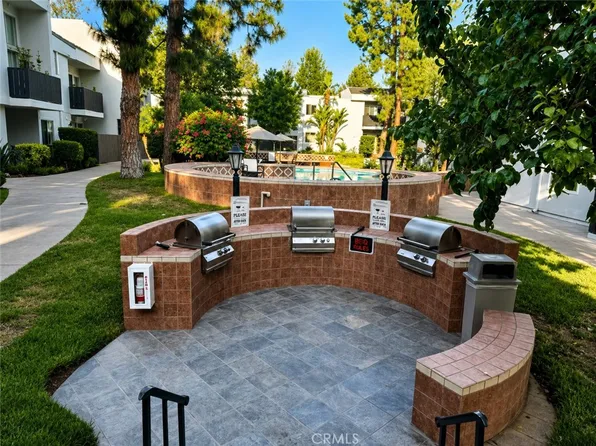 18645 Hatteras St Unit 206, Tarzana, CA 91356