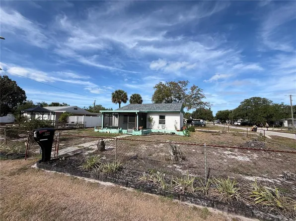 4102 74th St N, Saint Petersburg, FL 33709