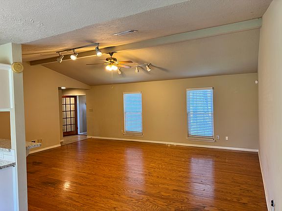 2nd image of 9811 Charter Ridge Dr