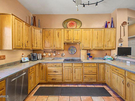 5th image of 545 E MESQUITE Avenue