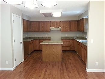 3rd image of 8200 Emerald Ln E