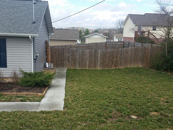 2nd image of 1204 Nichole St
