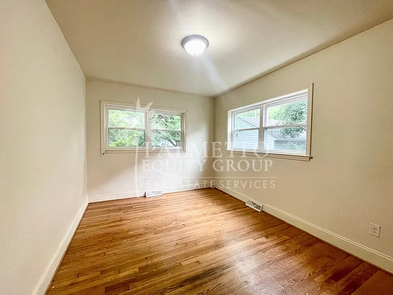405 Richardson Ave #B — Photo 9