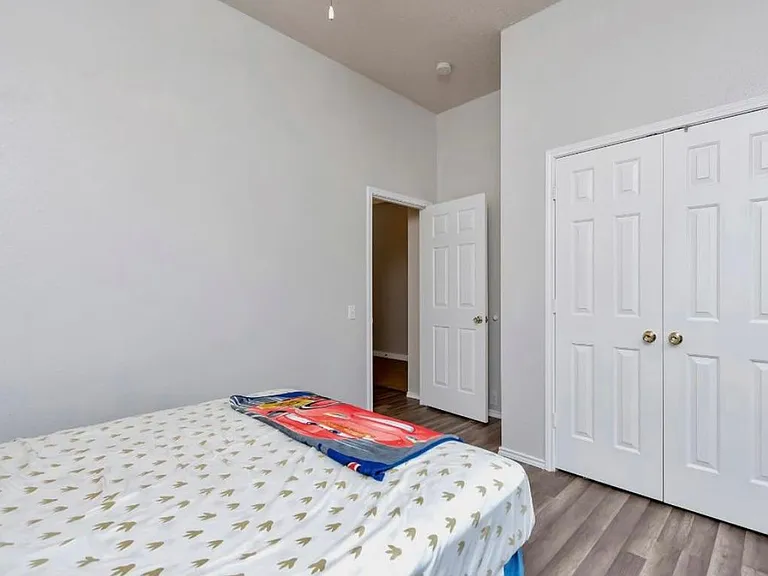 7817 Orland Park Cir — Photo 17
