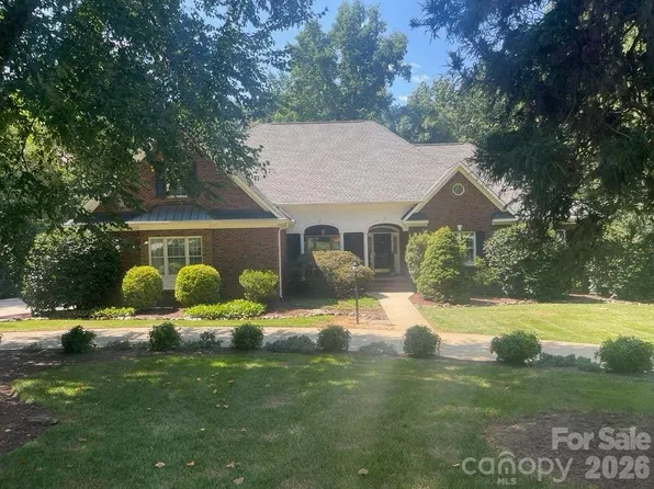 675 Heather Dr, Lincolnton, NC 28092