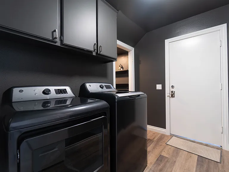 28311 Nicholas Cir — Photo 49