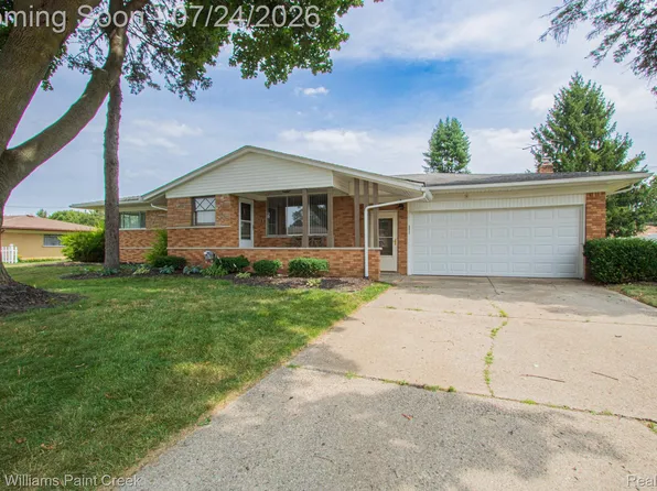 53342 Franklin Dr, Shelby Township, MI 48316