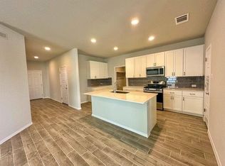 140 Keltic Dr, Kyle, TX 78640