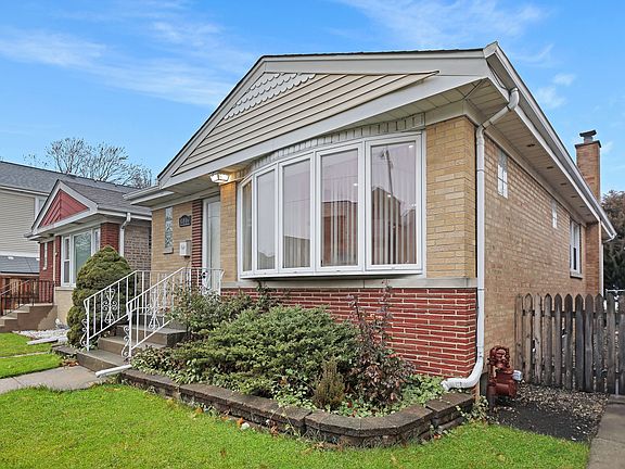 2nd image of 8016 W Belmont Ave