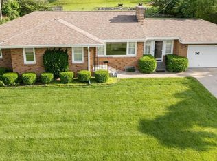 7705 Woolworth Ave, Omaha, NE 68124